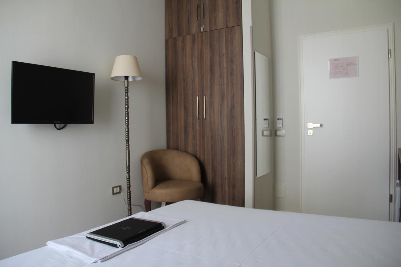 Hotel Hermes Тирана Экстерьер фото