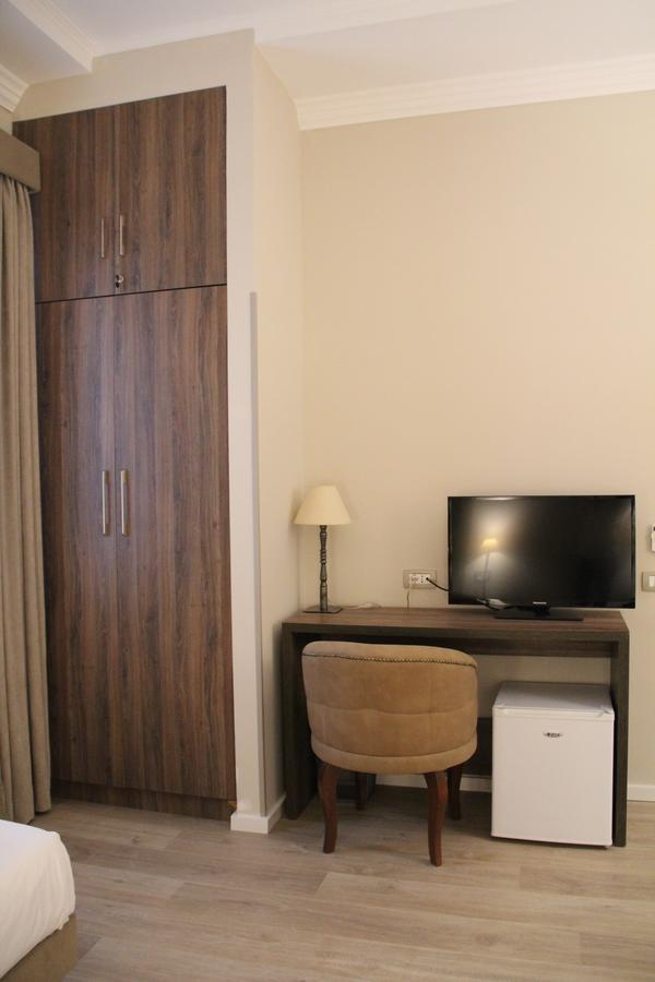Hotel Hermes Тирана Экстерьер фото