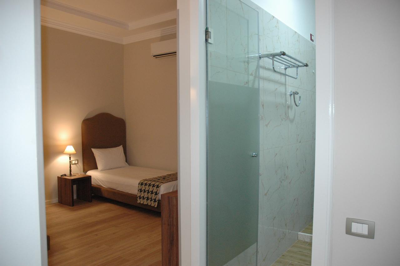 Hotel Hermes Тирана Экстерьер фото